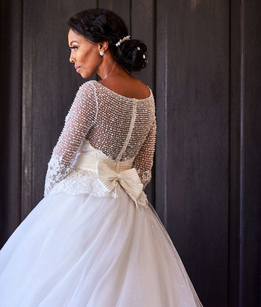 African wedding bride posing at Klipriviersberg Nature wedding venue