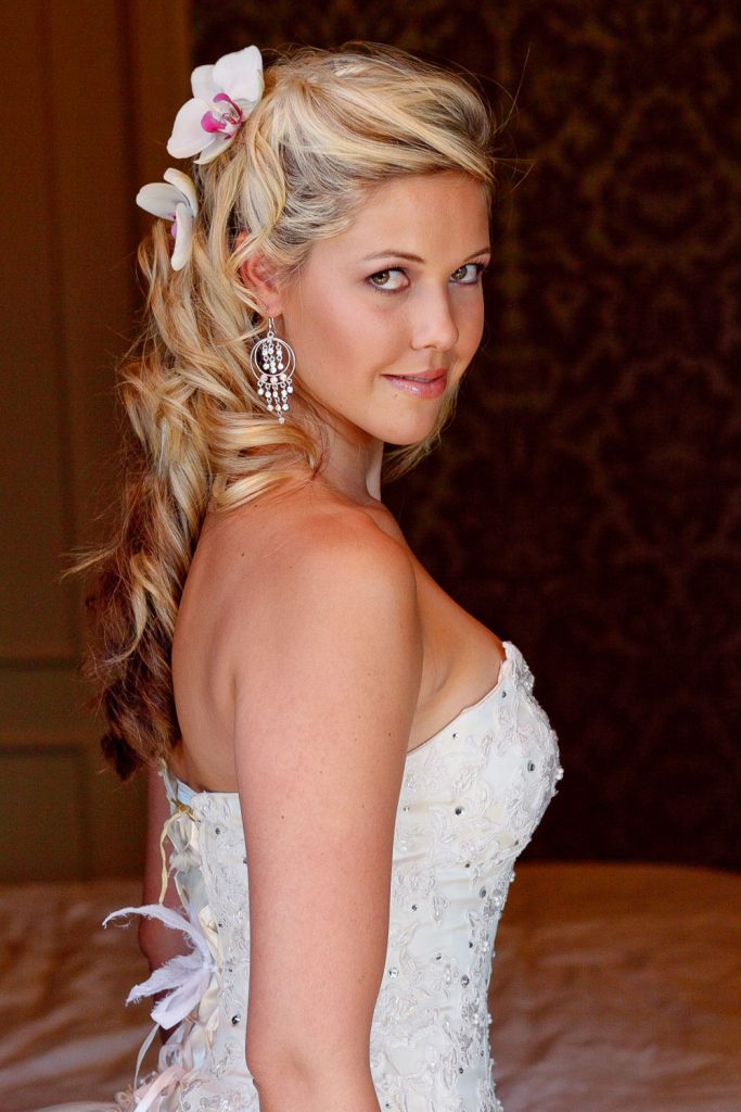 a bridal portrait of the bride at Palazzo Hotel Montecasino