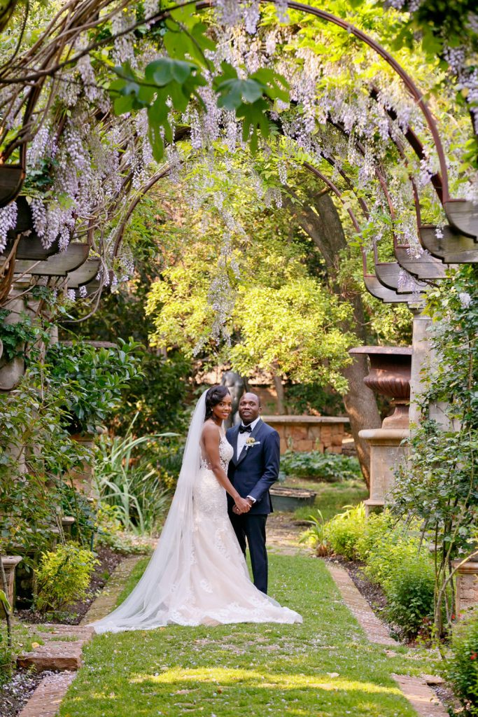 wedding photograph of a married couple at Beechwood Gardens in Hyde Park Sandton