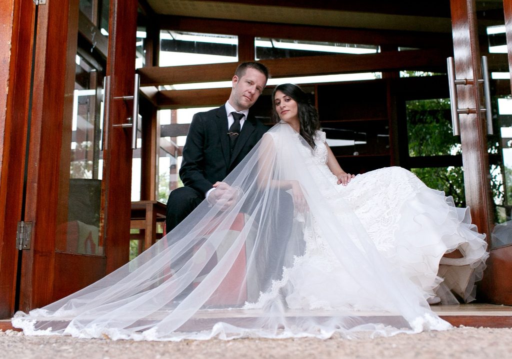 Weddings at Forum Homini Jewish couple posing