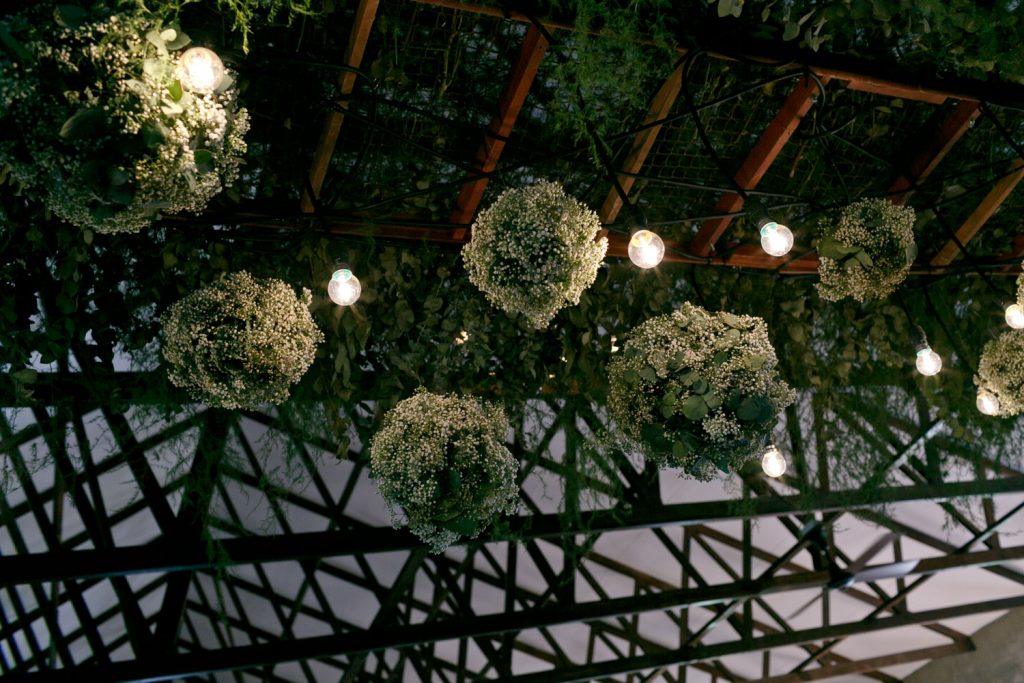 Lezar Opstal Weddings church decorations